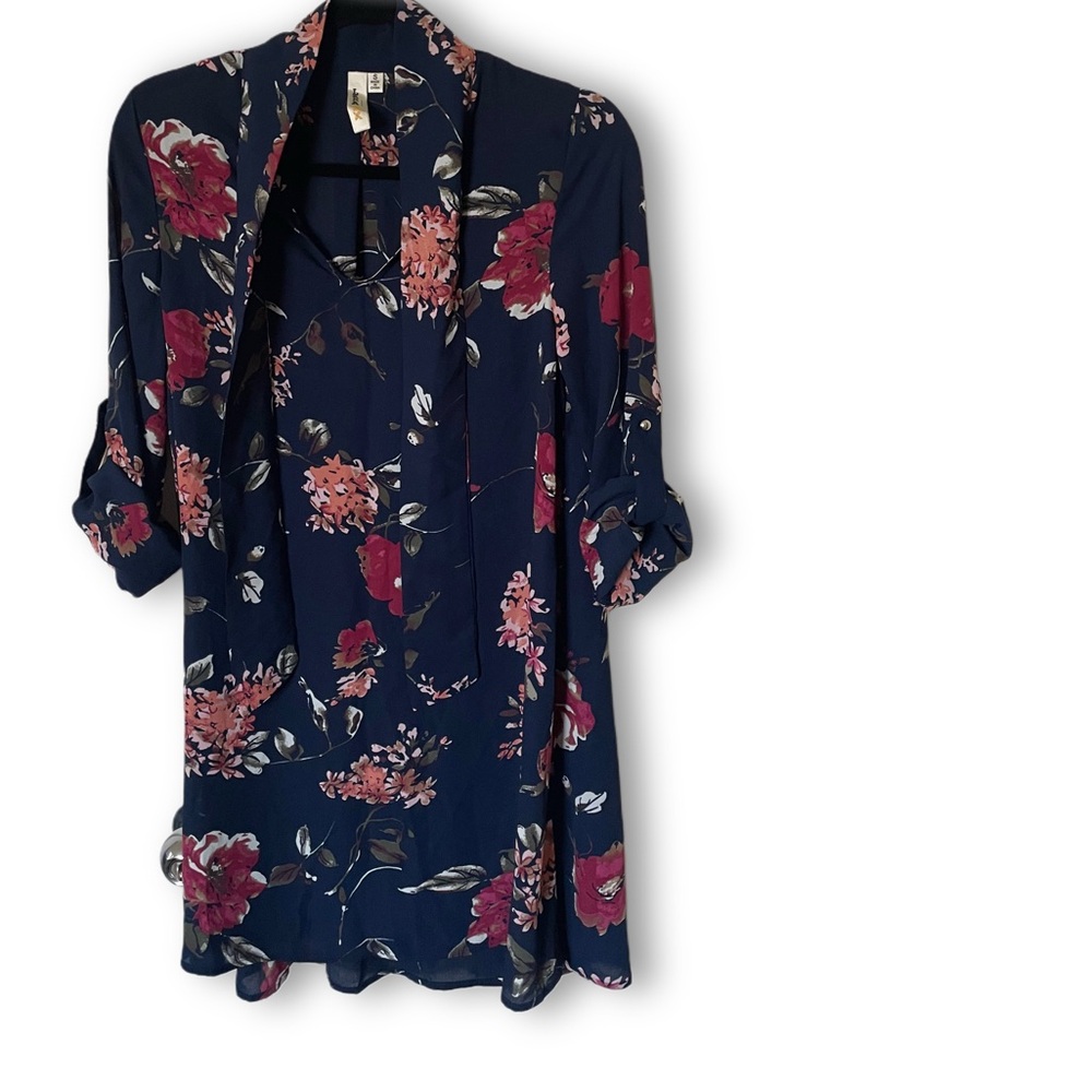🌙 Lara Fashion Black Floral Blouse - Picture 12 of 12